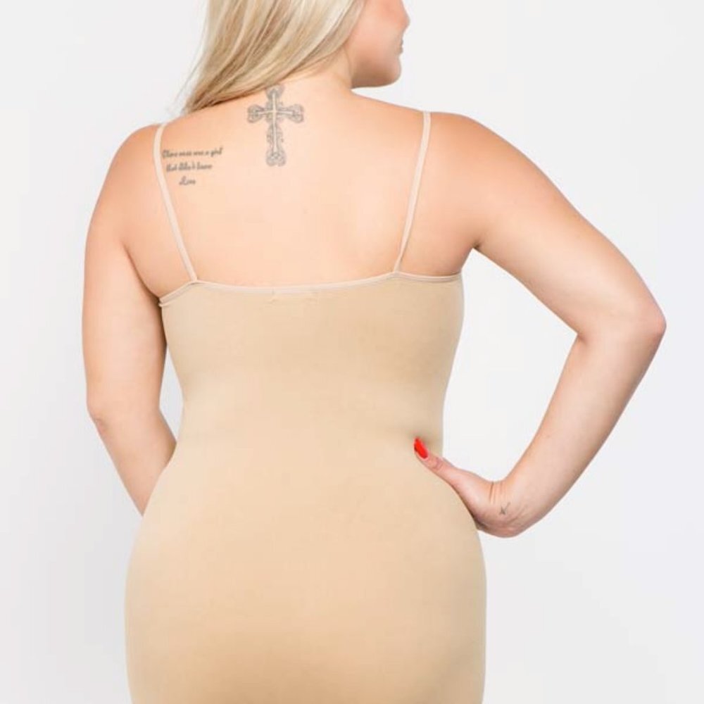 Lady's Solid Seamless Long Cami Top - Picture 4 of 5